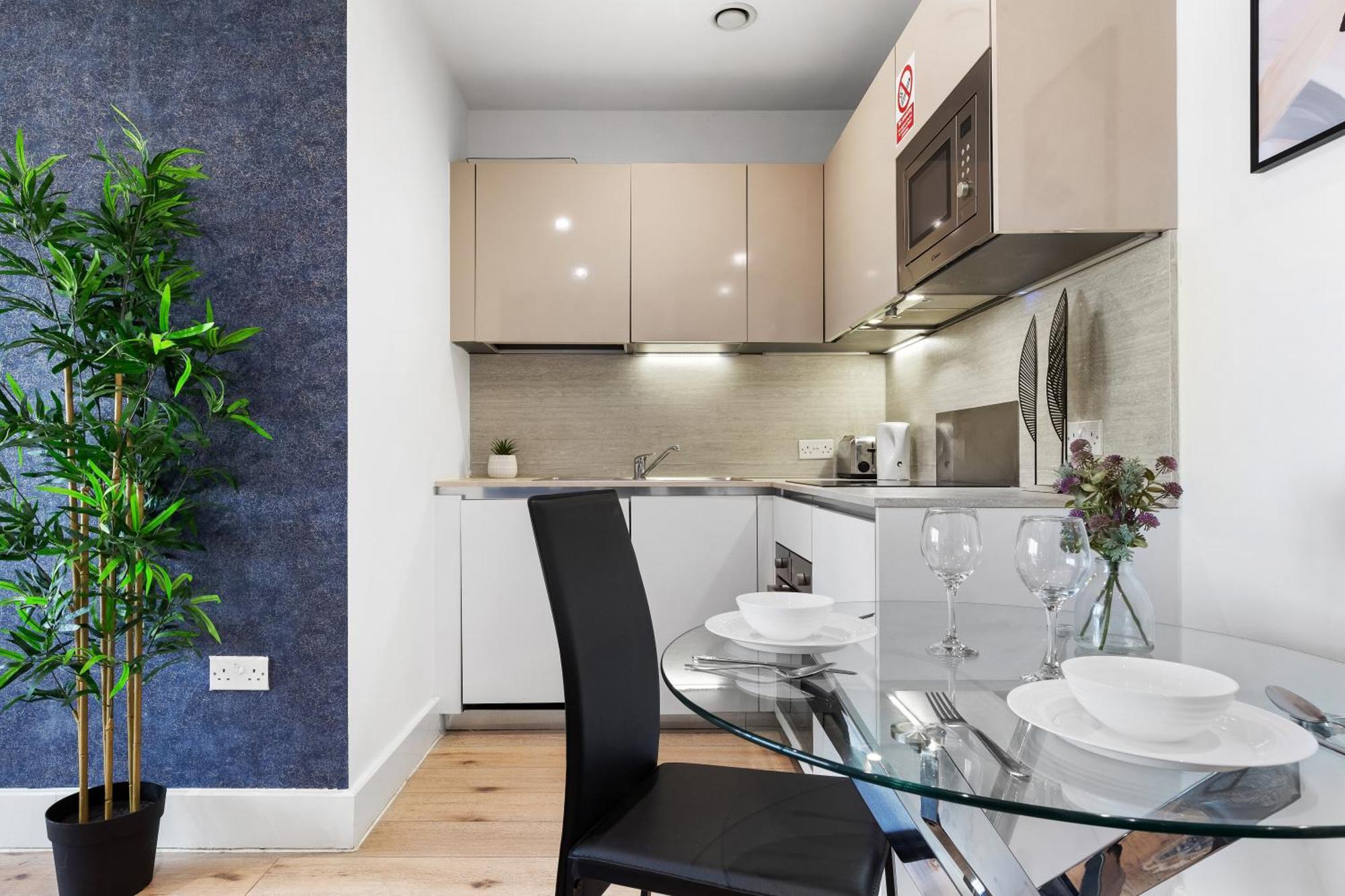 Modern One Bedroom Flat - Sleeps 5 -Near Heathrow - London Ub3 Εξωτερικό φωτογραφία
